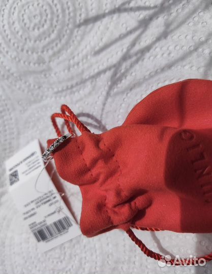 Серебряное кольцо с бриллиантами