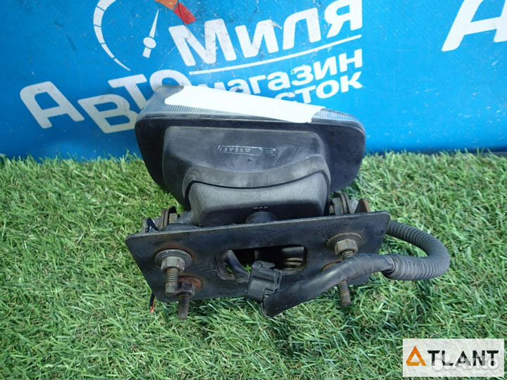 Туманка правая nissan elgrand