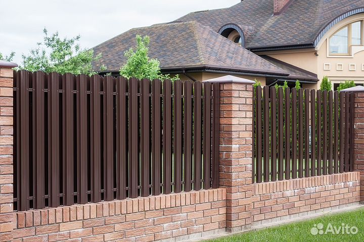 Забор из дерева