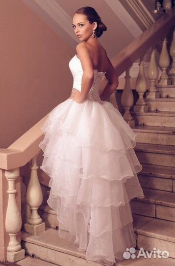 Продам бесподобное кремовое свадебное платье