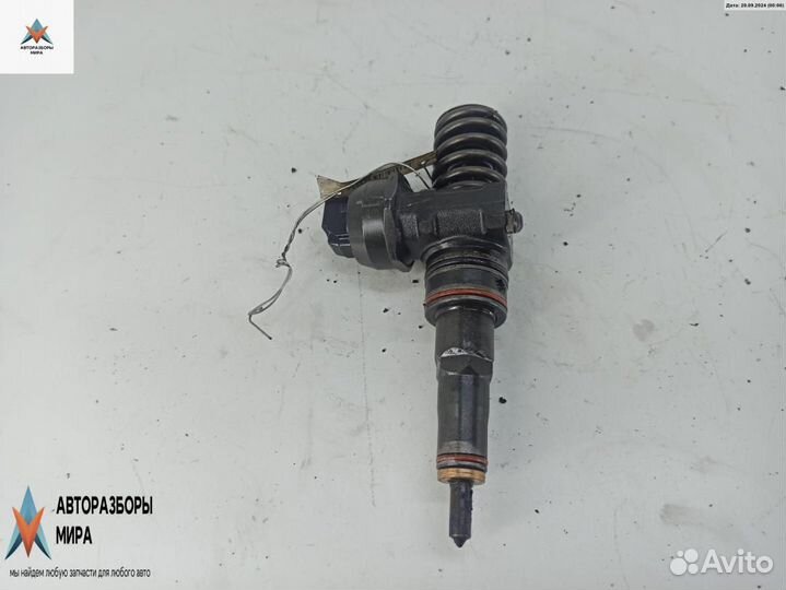 Форсунка Audi A3 8L рест. 2002 038130073AQ