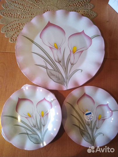 Блюдо большое и маленькие