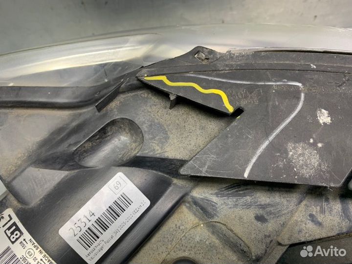 Фара левая Volkswagen Passat B6 2005-2010 седан