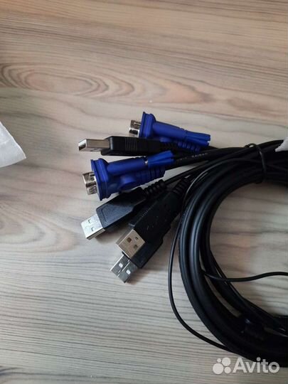 Коммутатор Tripp-lite B032-VU2-CV1