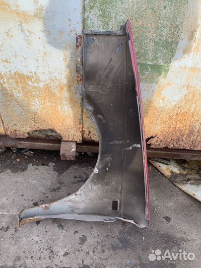 Крыло правое vw Passat B3