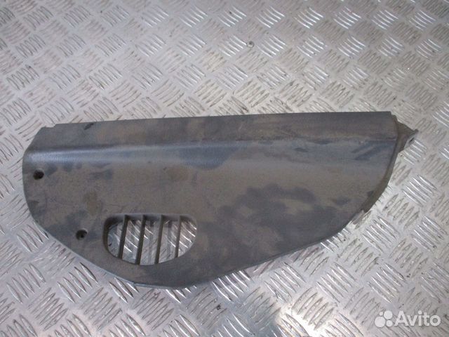 Накладка на торпедо боковая правая Mercedes-Benz A