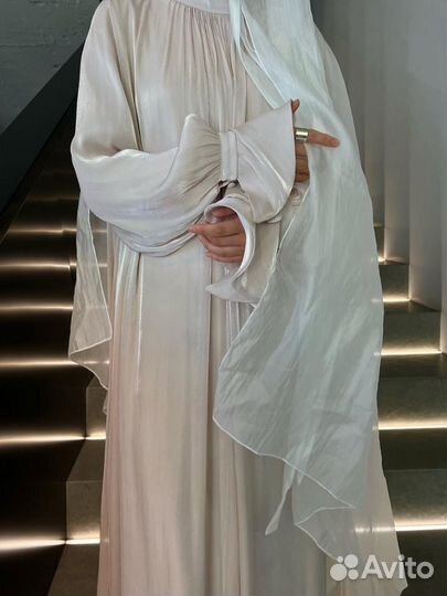 Белое платье