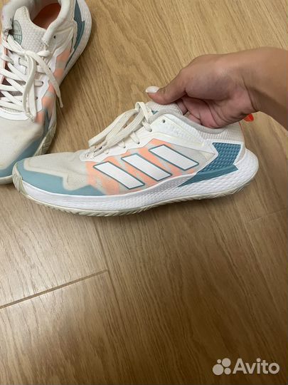 Кроссовки для большого тенниса adidas