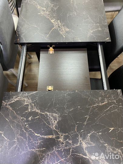 Кухонный стол