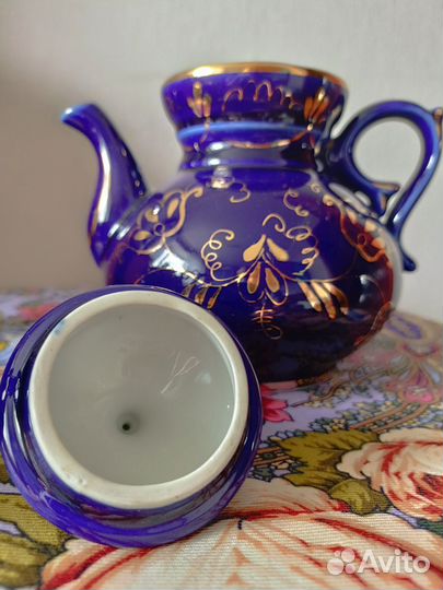 Чайник, стаканы кобальт с золотом Гжель