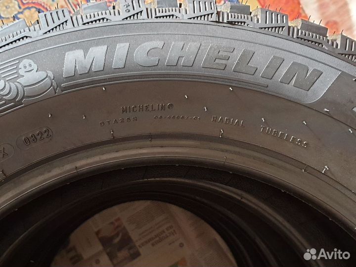 Michelin X-Ice North 4 SUV 215/65 R17