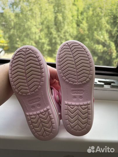 Босоножки для девочки croocs c11