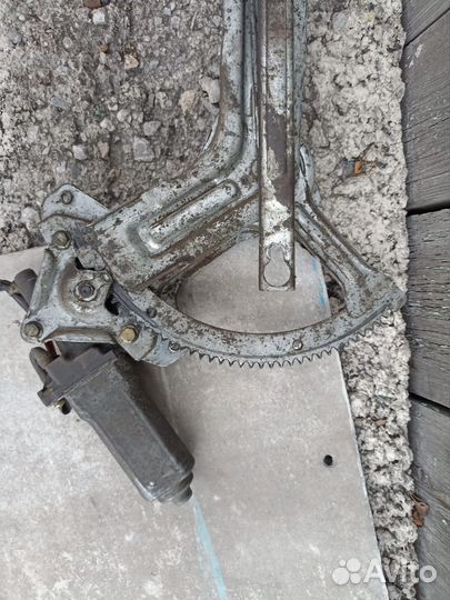 Стеклоподъемник передний левый Honda accord 4