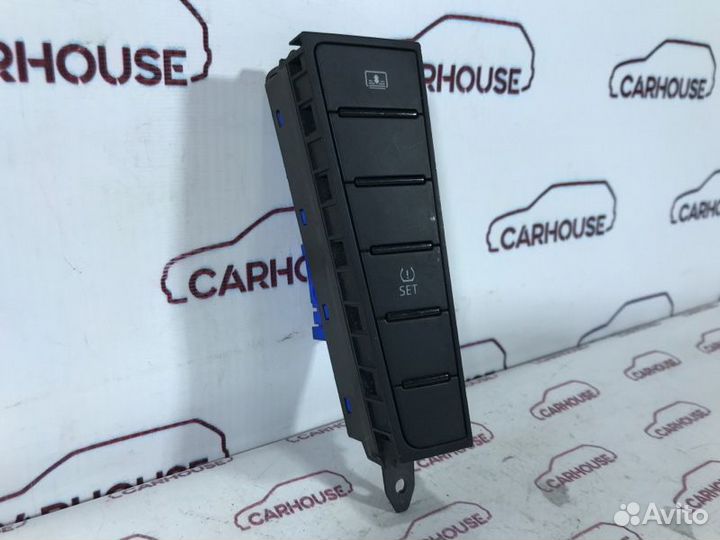 Блок кнопок Volkswagen Passat B7