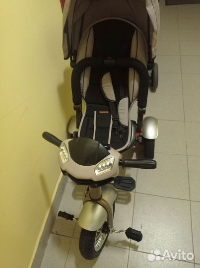 Детский трехколесный велосипед с ручкой