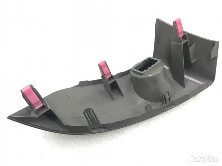 Накладка на торпедо передняя левая Toyota Rav4