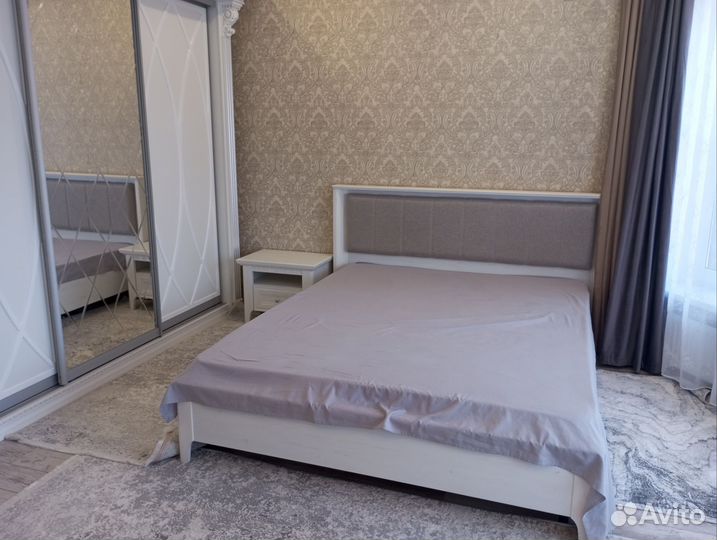 Спальный гарнитур белый