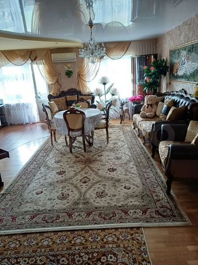 3-к. квартира, 70 м², 5/5 эт.