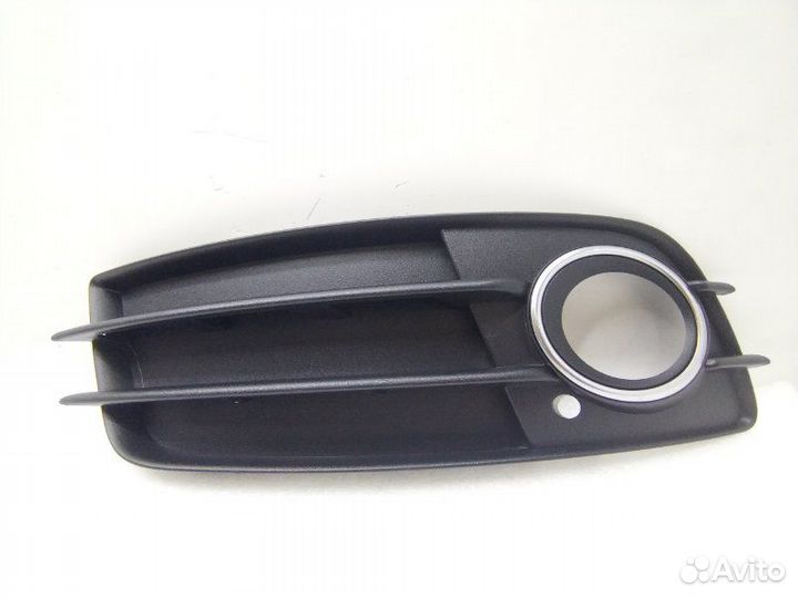 Решетка в бампер передняя левая Audi A4 B8