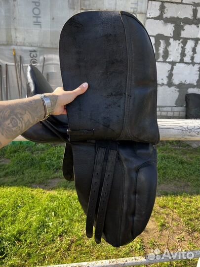 Выездковое седло