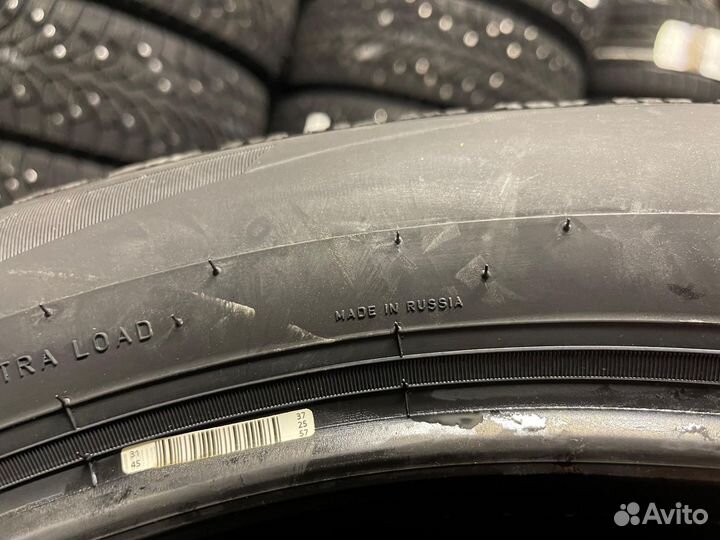 Pirelli Ice Zero FR 245/45 R20 103H