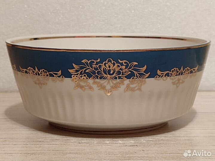 Салатник. Тарелка глубокая. Диаметр - 18 см