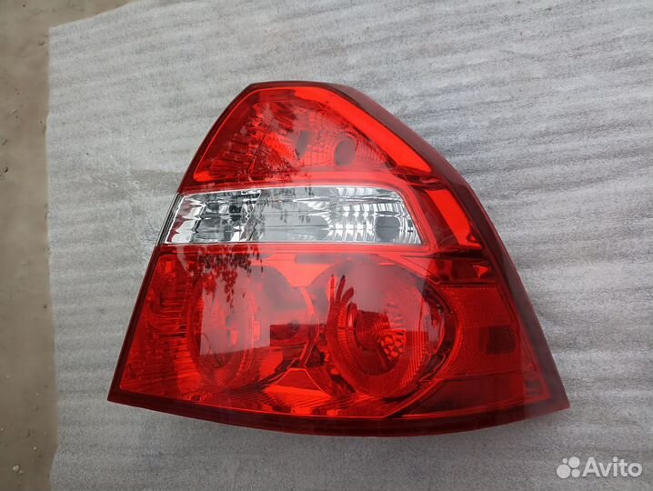Фонарь задний правый Chevrolet Aveo T250