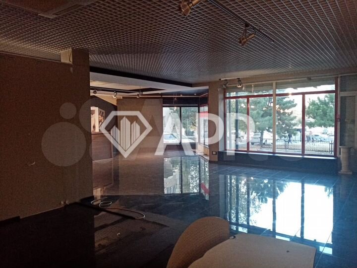 Торговая площадь, 180 м²