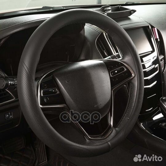 Оплетка на руль (M 38 см, иск. кожа PU) черная