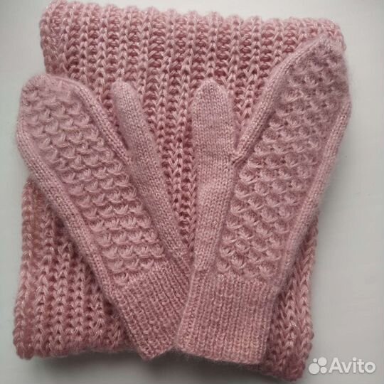 Варежки и снуд, женские