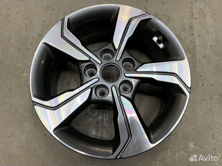 Одна штука диск оригинал Kia Cerato 4 R16