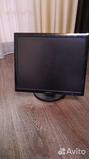 Монитор samsung SyncMaster 960BF