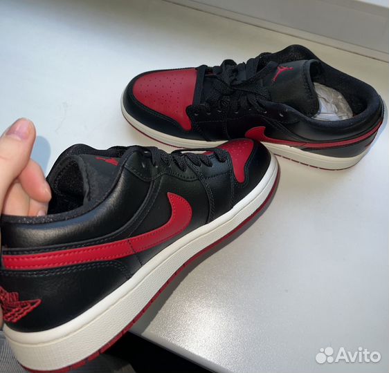 Женские кеды Nike Air Jordan 1 Low EUR 40.5