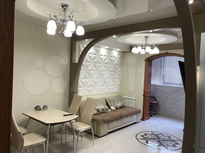 2-к. квартира, 43 м², 4/10 эт.
