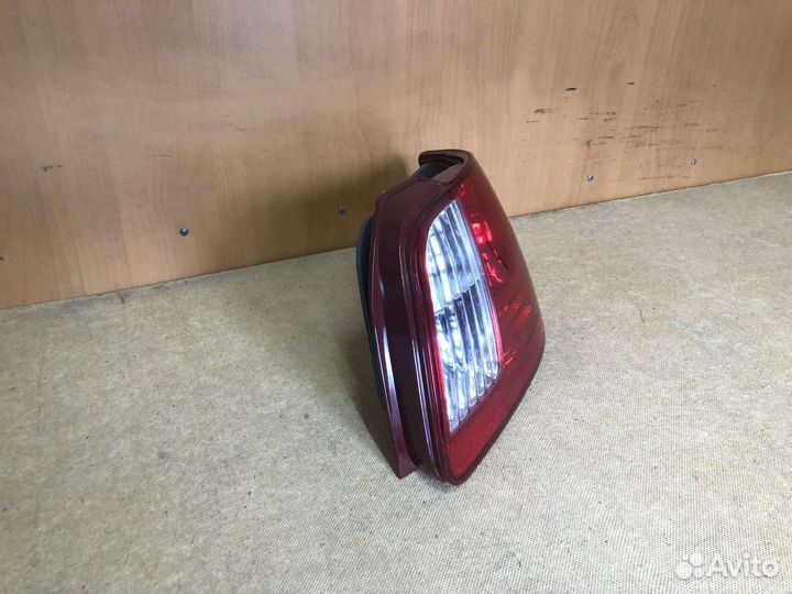 Фонарь правый Kia Rio 2 (05-11г)