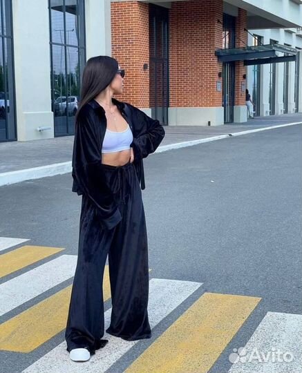 Бархатный костюм двойка