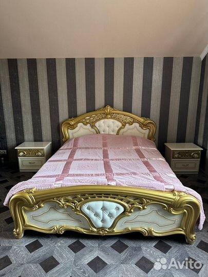 Спальный гарнитур