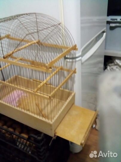 Клетка для птиц и живности из дерева