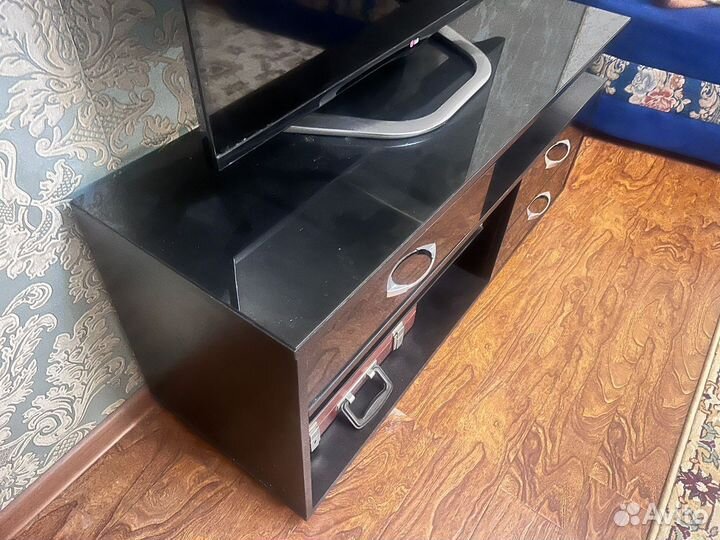 Подставка для телевизора