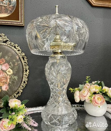 Лампа настольная