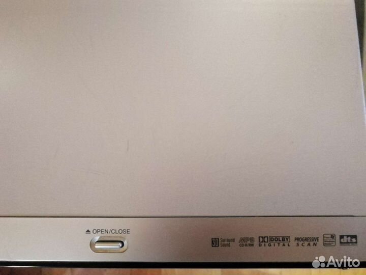 DVD плеер LG dke573xb