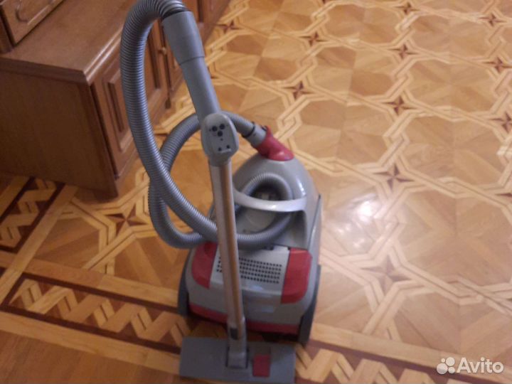 Пылесос Zepter PWC-100