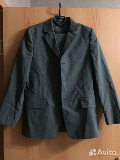 Школьный костюм на рост164 и 158(4фото)