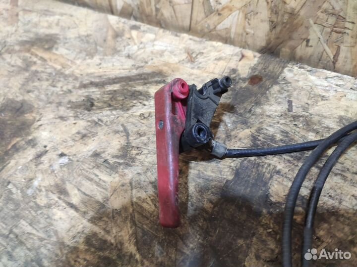 Тросик капота с ручкой Peugeot Partner 1