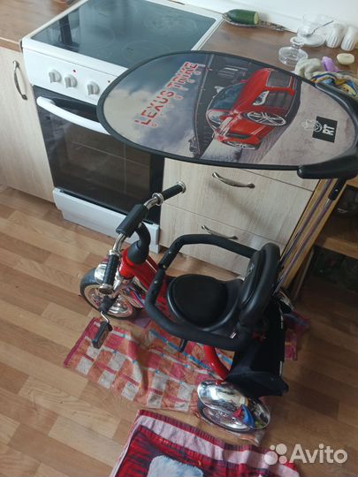 Детский трехколесный велосипед бу