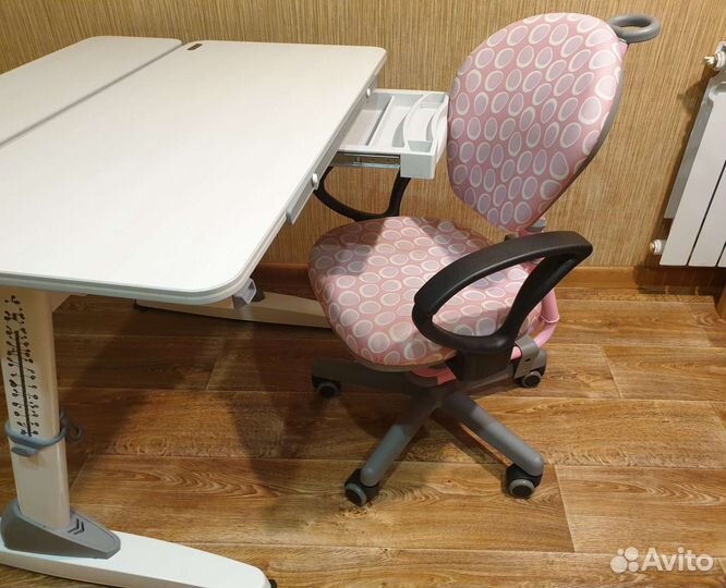 Парта и кресло TCT dynamic nanotec workstation