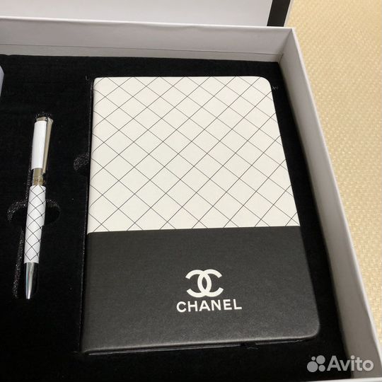 Подарочный набор Chanel ежедневник ручка