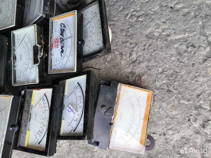 Индикаторы стрелочные