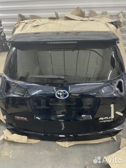 Крышка багажника toyota rav4 40
