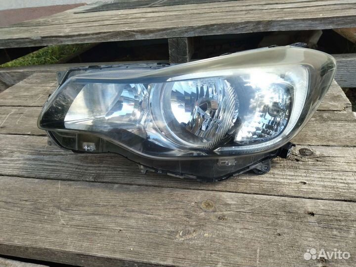 Фара левая Subaru Impreza gp2.gp3